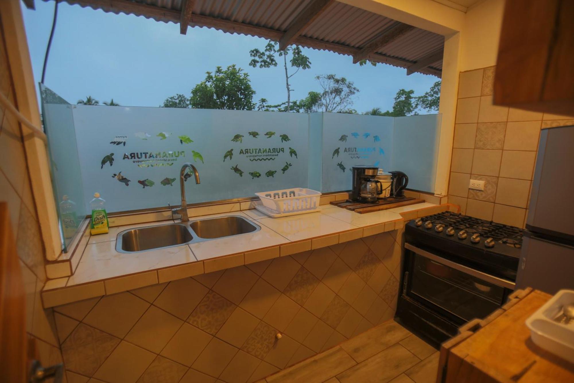 Hotel Pura Natura Beachfront Tortuguero Exterior foto