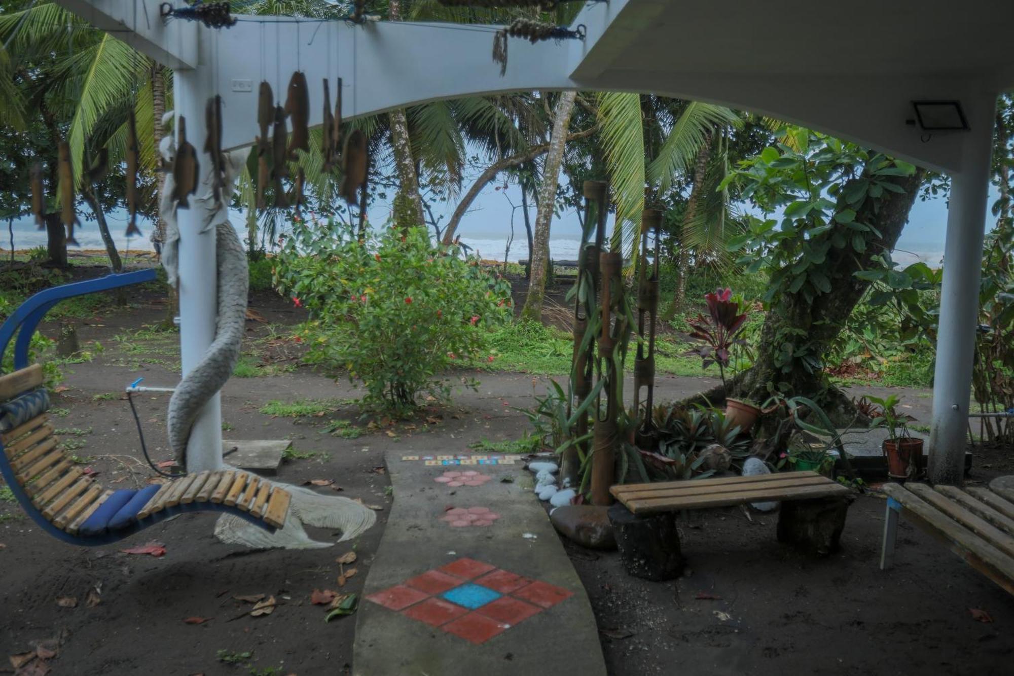Hotel Pura Natura Beachfront Tortuguero Exterior foto